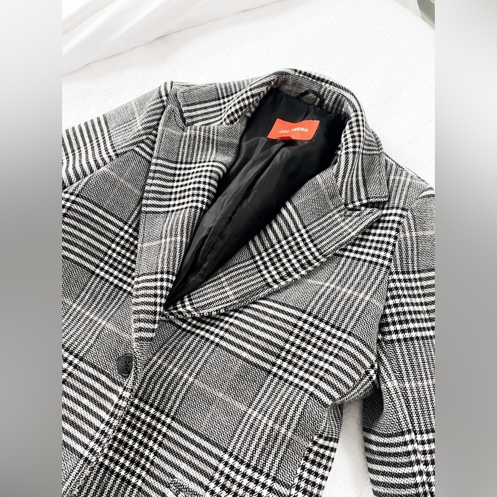 Joe Fresh White and Black Plaid Coat, Size Small - Picture 8 of 10